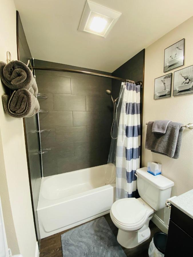 Beautiful 2 Bedroom 1 Bath Apartment With Private Garage Anchorage Exterior photo