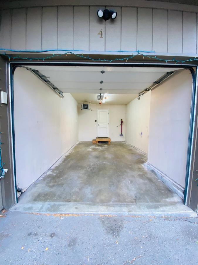 Beautiful 2 Bedroom 1 Bath Apartment With Private Garage Anchorage Exterior photo