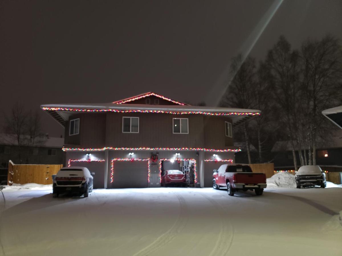 Beautiful 2 Bedroom 1 Bath Apartment With Private Garage Anchorage Exterior photo